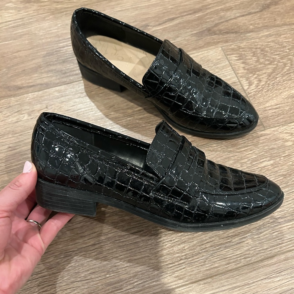 Aldo croc patent leather shoes, size 6.5